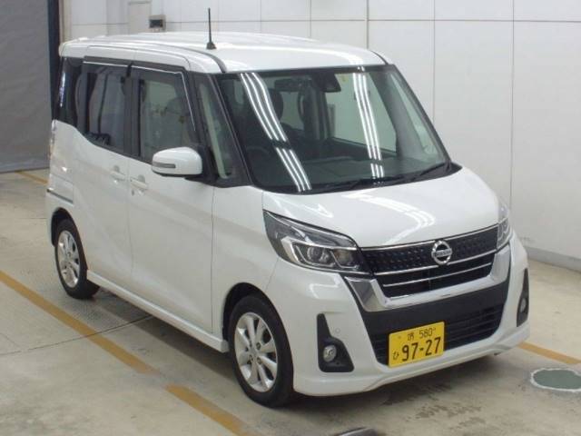 3057 NISSAN DAYZ ROOX B21A 2019 г. (NAA Osaka)